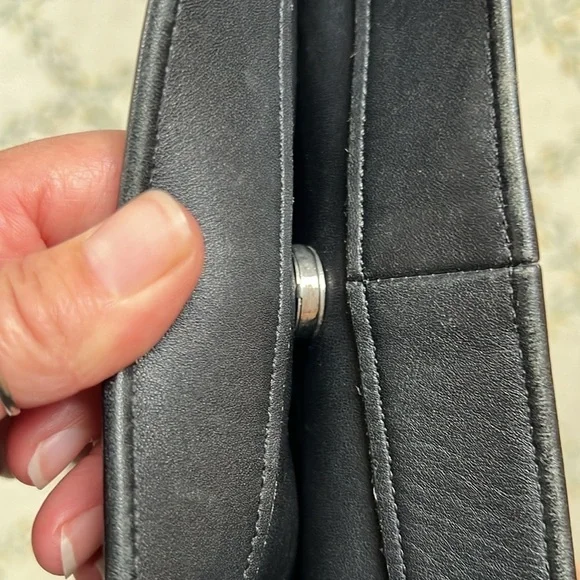 Vintage Coach MSD 9406 Genuine Leather Black Slim Shoulder Bag pristine - Picture 10 of 12